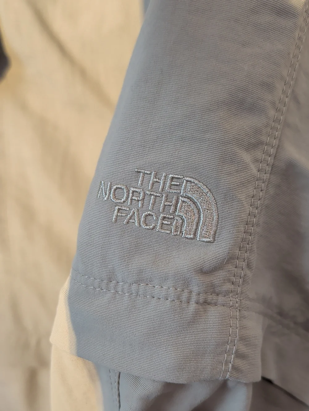 The North Face Men's Convertible Cargo Pants Shorts Khaki Medium Short Hiking